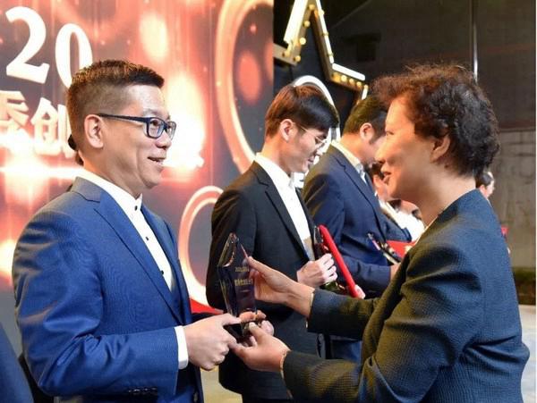 林清轩创始人孙来春获得“2020上海十大优秀创业企业家”