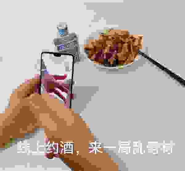 诞生不过十年的江小白，凭什么成了重庆新名片？
