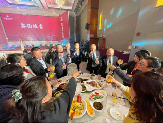 云图片