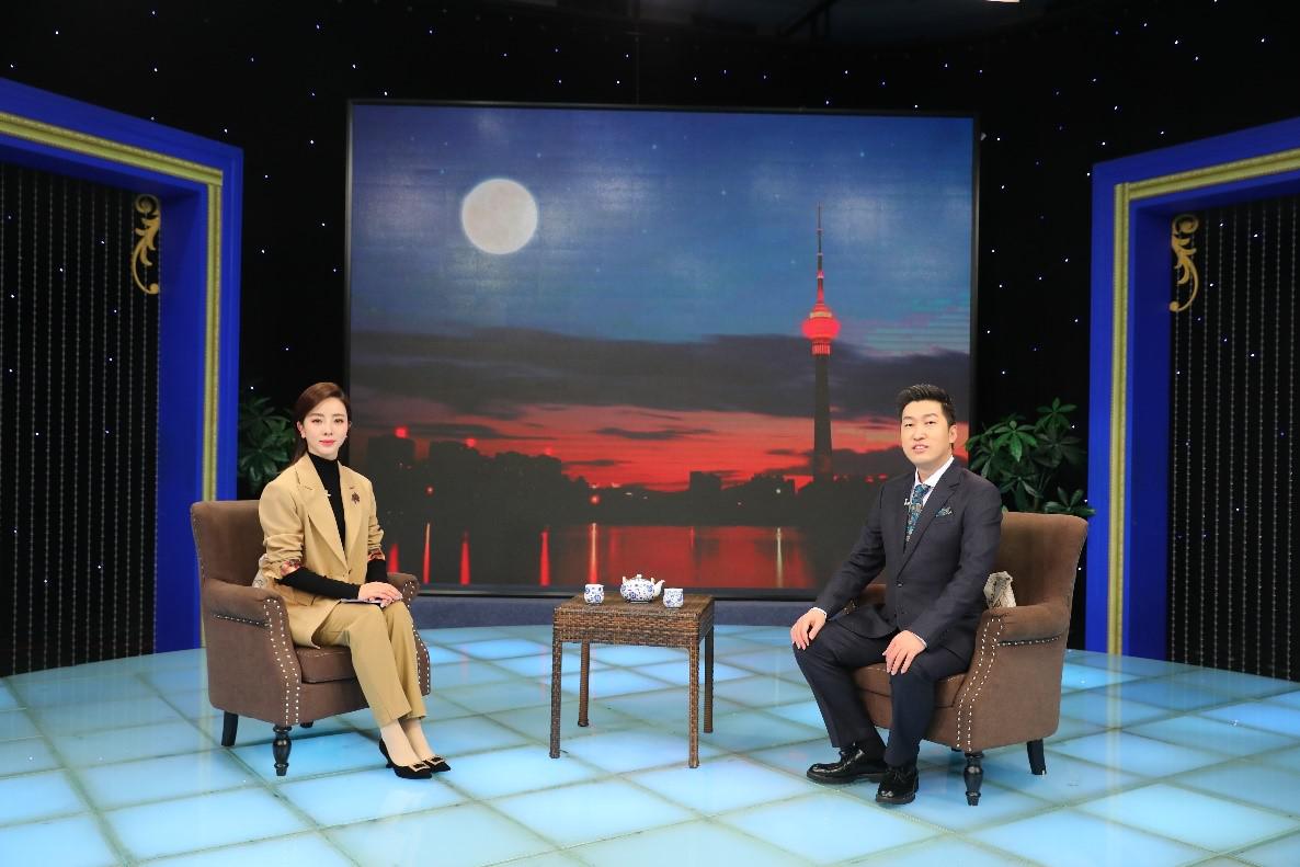 《逐梦年代》——贫穷在左，财富在右