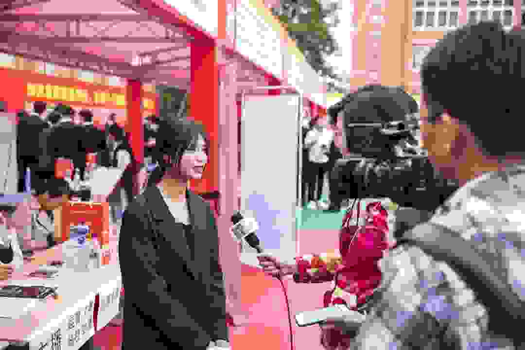 匠心引领 爱与责任——云南新华2021年秋季百企千岗进校园大型人才双选会