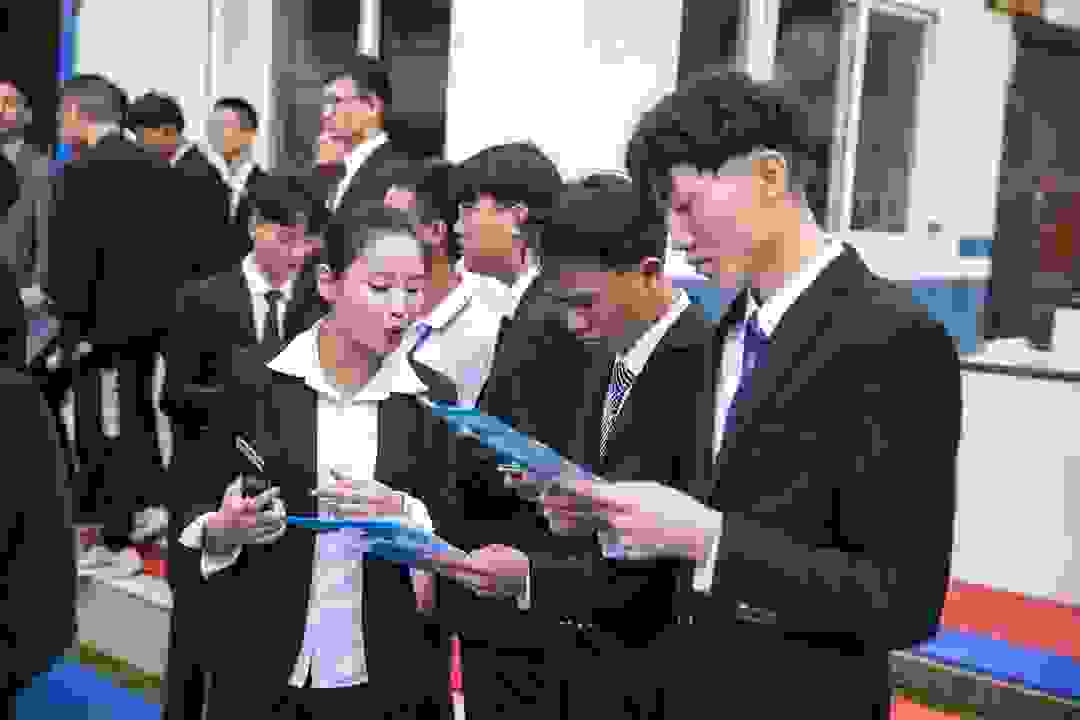 匠心引领 爱与责任——云南新华2021年秋季百企千岗进校园大型人才双选会