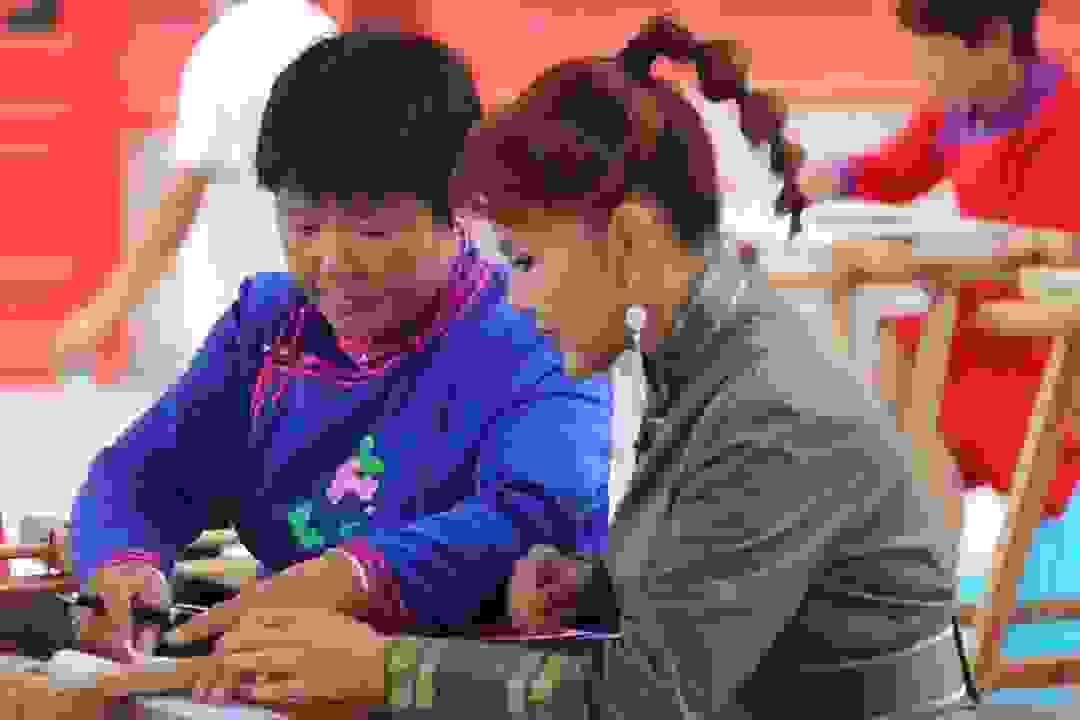 善良如她，草原大地上的一汪暖阳