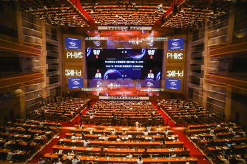 未来可期！万泽双奇获评“2021年中国医药工业最具成长力企业”！