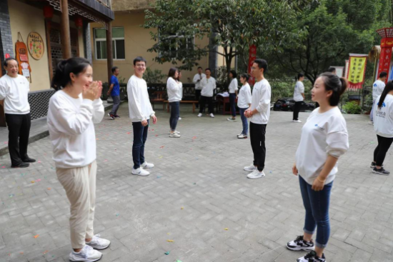 云图片