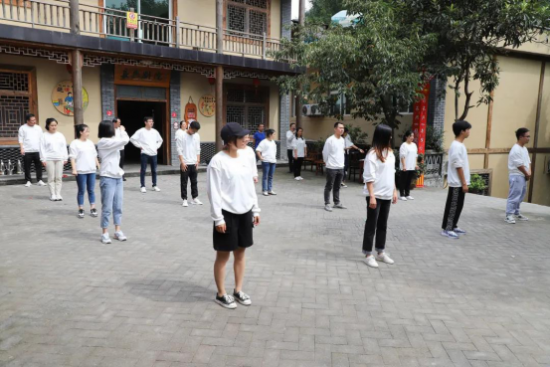 云图片