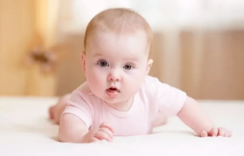 优博瑞慕和皇家美素佳儿哪个好？营养模拟初乳的它值得信赖