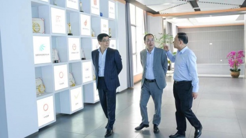 老板电器总裁和厨具协会秘书长莅临上派电器交流指导