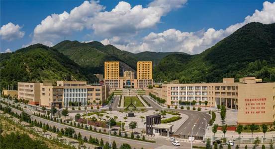 燕园人合集团董事长应县政府之邀，考察交口公共实训基地