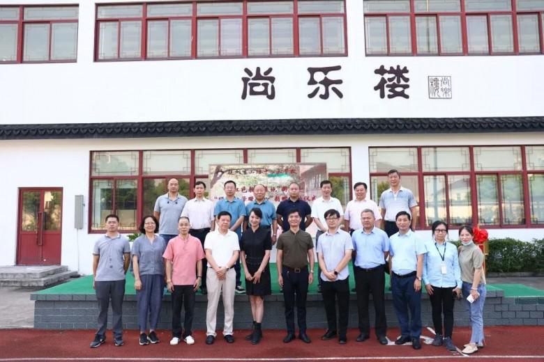泰丰文化董事长胡婷受邀参加姑苏区扶贫三会红色教育基地揭牌仪式