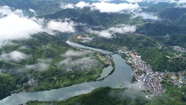 衢江区“微改造·精提升”：项目驱动点亮“烟雨湖南”山水之色