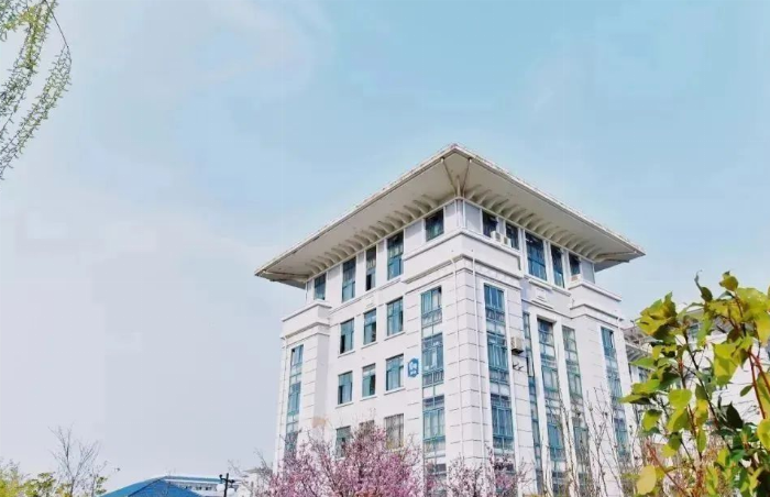 江苏宿迁八维学校：关注教育新趋势，探索升学新路径