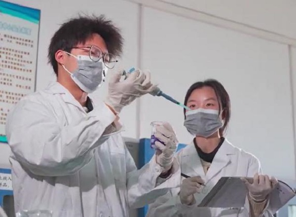 江西理工大学学子、ECHO+团队成员逐梦电催化